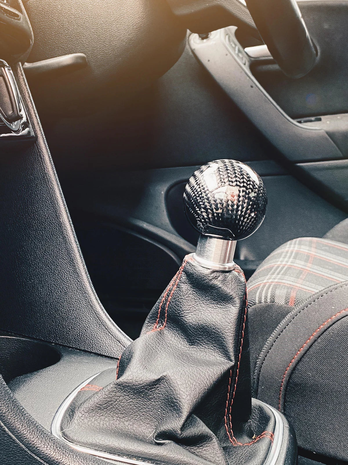 Volkswagen Polo MK5 6C/6R Carbon Fibre Weighted Gear Knob (Black)